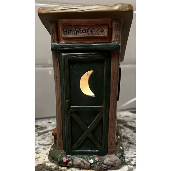 Ceramic Outhouse Night Light Lamp‎ With Ivy Design & Plug-In Cord - Picture 1 of 8